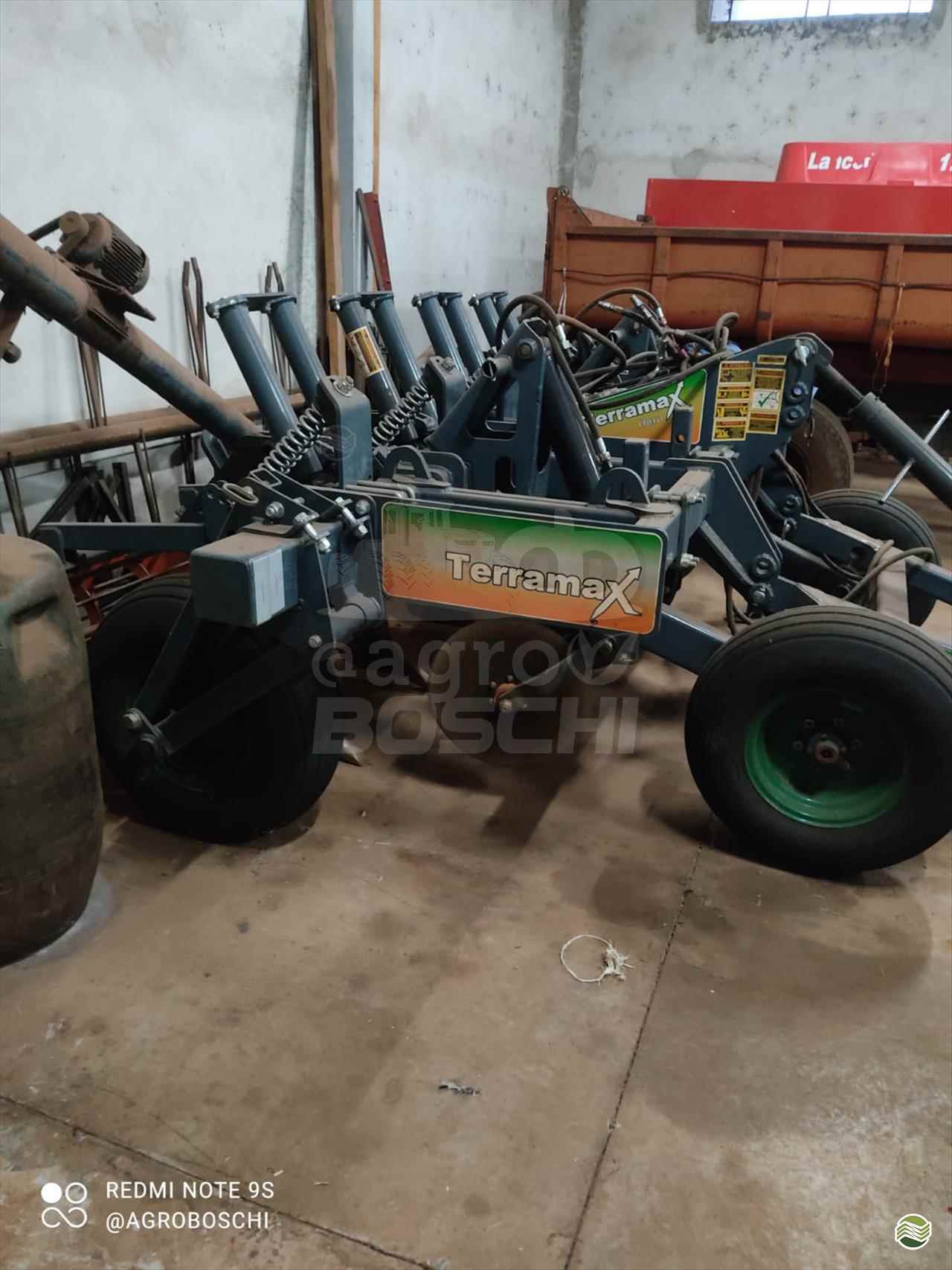 IMPLEMENTOS AGRICOLAS ESCARIFICADOR 5 HASTES DISCO CORTE AgroBoschi SAO JORGE DO IVAI PARANÁ PR